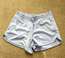 Athleta Women's Seasoft Mid Rise, 4” Short - S picture