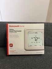 Honeywell Home Lyric T6 Pro Wi-Fi Smart Programmable Thermostat White picture