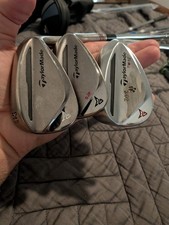 Good right TaylorMade Milled Grind 2 chrome,nickel wedge set.52,56,60.MG2 picture