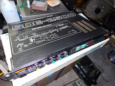 Roland SDE-2500 MIDI Digital Delay Rack Effect Vintage Tested Working US 120V picture