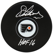 Eric Lindros Signed Philadelphia Flyers Logo Hockey Puck w/HOF'16 (SCHWARTZ COA) picture