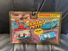 Vintage 1992 Tyco Richard Petty Twin Pack HO Slot Cars #43 STP Superbird NIP picture