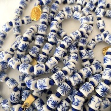 Vtg Hand Painted Porcelain Bead Necklace Gold Clasp Hand-Knotted 24