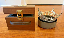 AUTHEN. Official MAO Halmk. Miss America Pageant Crown Schoppy Inc. Walnut Case picture