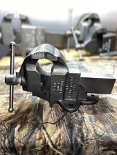 Vintage Chas. Parker No. 953-1/2 Bench Vise Good Condition picture