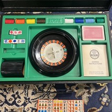 Royal Brand Crisloid Plastics Suitcase Casino Game Set Bakelite Roulette Wheel picture