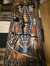 Mathews Solocam Right Hand DXT Compound Bow 50-60lb 27.5 in Draw  in Camo. picture