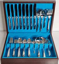 Vintage Oneida Duchess DCS2 Stainless Steel Glossy Flatware 56 Pieces W/Box USA picture