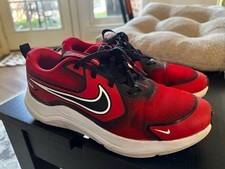 Nike Cosmic Runner GS Size 6Y Red Black White Running Shoes picture