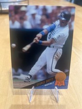 1993 Leaf George Brett #146 Kansas City Royals 2 Card Minimum See Desc picture