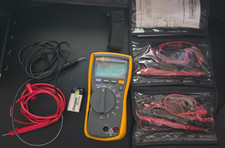 Fluke 116 True RMS HVAC Digital Multimeter Thermometer LED Display Leads TESTED picture