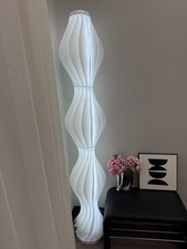 Contemporary White Spiral Floor Lamp Modern Living Room Decorative Light picture
