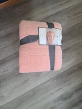 Threshold Channel Stitch Velvet Quilt Coral Pink New with Tags picture