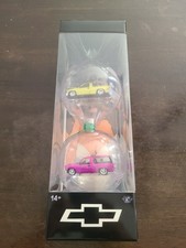 New M2 Machines  1998 Chevrolet Tahoe  2pk Ornament picture
