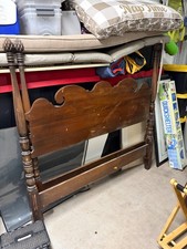 Vintage wooden spindele bed carved pineapple finials  size double picture