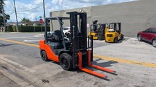 2019 Toyota 8FGU32 LPG Forklift with 6,500lb Cap. 3-stage Mast with Tapered Fork picture