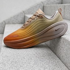 Nike Vomero Plus SP Cheat Day IV4522-200 Men's New picture