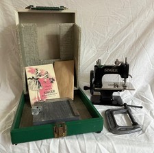 Vintage SINGER Sewhandy Model No. 20 Child’s Sewing Machine Black w Green Case picture