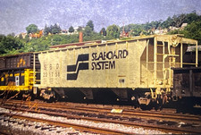 Seaboard System Railroad Hopper Car #221758 - Millvale, PA 35mm Photo Slide picture
