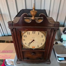 RARE 1932 Philco 551 Colonial Clock Tube Radio – Working picture