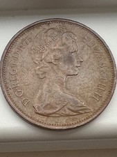 1975 Great Britain Queen Elizabeth II 2 New Pence Coin picture