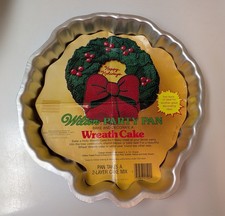 Vintage 1980 Wilton Wreath Cake Pan  picture