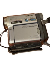 Sony DCR-TRV22 MiniDV Digital Handycam Camcorder NIGHTSHOT & Power Supply  picture