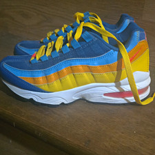 Nike Airmax Shoes Size 4.5 Youth picture