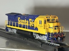 Atlas HO Santa Fe ATSF #7428 Dash 8-40CW Diesel Locomotive w/ Box EXC picture
