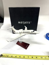 NEW Embraer Phenom 300 Jet By Netjets Airplane Model _ 1:72 Rare picture