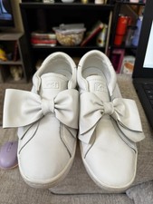 EUC KEDS NEW YORK Triple Decker Leather Bow Women US Sz 8 picture