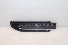 2018-2021 LINCOLN NAVIGATOR FRONT LEFT FENDER EMBLEM LOGO NAMEPLATE MOLDING OEM picture
