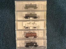 Micro-Trains Line Z-Scale 5-Tank Car Set; LOT 602 picture