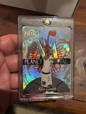 SkyBox 1997-98 Metal Universe Kevin Garnett Planet Metal Insert Timberwolves #8 picture