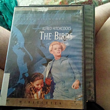 Universal The Birds DVD Widescreen PG-13 2000 R1 Hitchcock Hedren 2 Hr picture