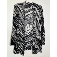 Chicos Travelers Cardigan Size 2 L Black White Abstract Zebra Open Front Knit picture