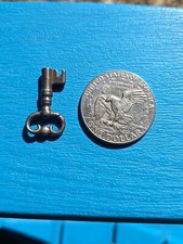 Tiny Old Miniature Beautifully shaped Skeleton Key☆1 Beautiful Little Metal Key picture