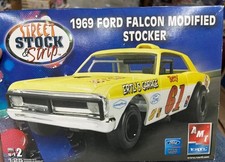 AMT 38535 1969 Ford Falcon Modified Stocker car Model KIT 1/25 ++new sealed++ picture