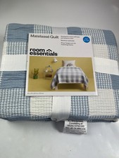 Room Essentials Twin/Twin Extra Long Matelasse Quilt Light Blue  college dorming picture