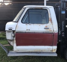 1973 1979 Ford F150 Lariat Cab with Door Glass Running board picture