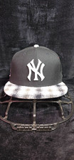 New Era 59FIFTY New York Yankees World Series MLB Cap 7 1/4 Black White picture