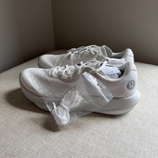 lululemon Split Shift Women’s Running Shoe Light Vapor White Silver Lace-Up Logo picture
