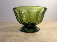 Vintage 1970's Anchor Hocking “Fairfield” avocado green footed candy dish/bowl. picture