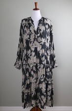 CHICO'S NWT $149 Midi Tiered Floral Dress in Beige Black Size 4 US 20 picture