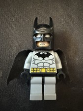 2006 LEGO Batman Grey Suit Minifigure (MINT) Bat001 picture
