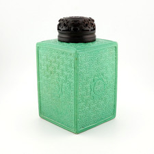 ANTIQUE 18thC CHINESE QIANLONG GREEN GLAZED PORCELAIN TEA CADDY, WOODEN LID picture
