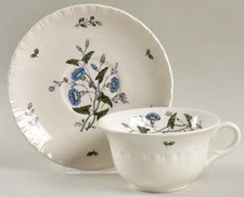 Wedgwood Williamsburg Wild Flowers Teacup Saucer Set England Shell Edge EXCELENT picture