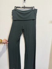 Skims Fold-Over Waist Pants Green XL picture