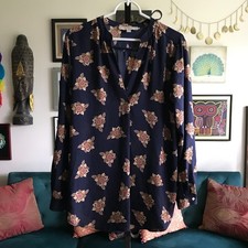 LOFT Ann Taylor size M Navy Blue Floral Academia Chiffon Tunic Split Neck Top picture