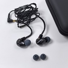 Shure SE215 Wired In-Ear Headphones Sound Isolating Monitoring Earphones Black picture